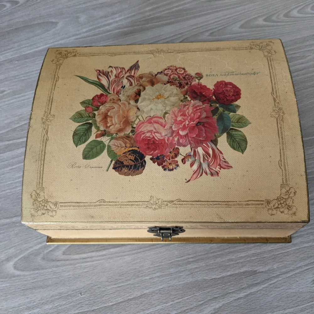 Wooden Box w/ 4 Packs of Notecards